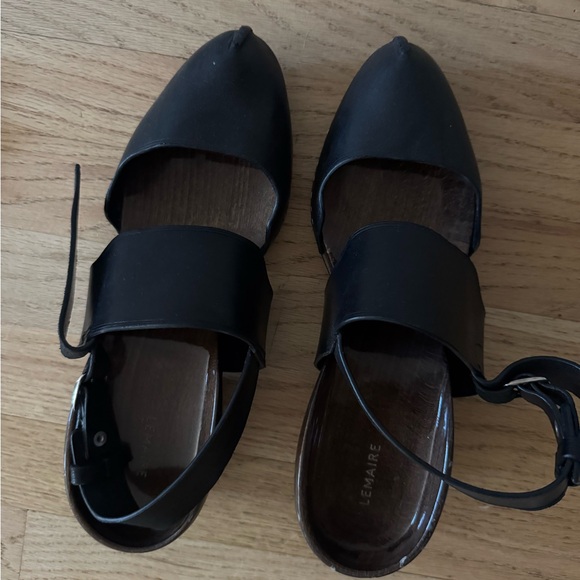 Lemaire Shoes - Lemaire Women's Black Leather Flats